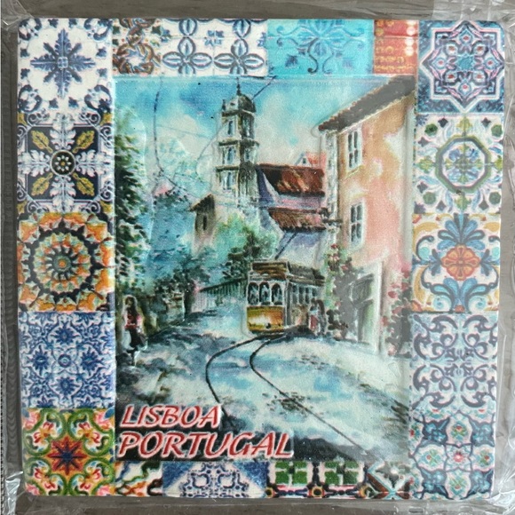 Lisbon Portugal Tram Tourist Travel Gift Souvenir 3D Resin Fridge Magnet - Picture 1 of 3